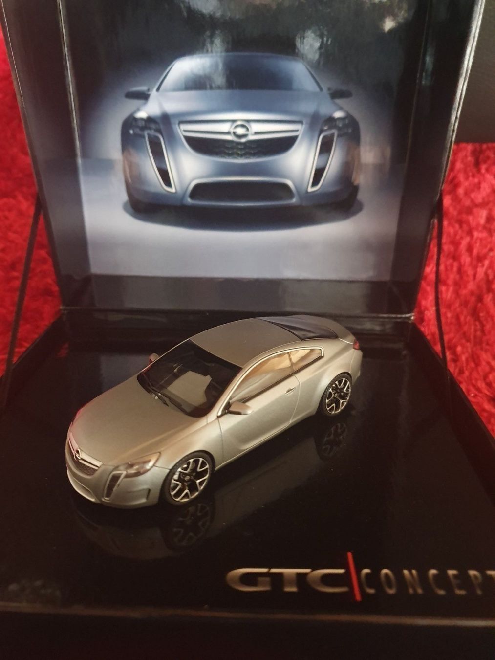 Opel Modellini d'auto: OPEL GTC CONCEPT 1:43 inkl Presse CD – Usato da Safenwil venduto da saavo 1