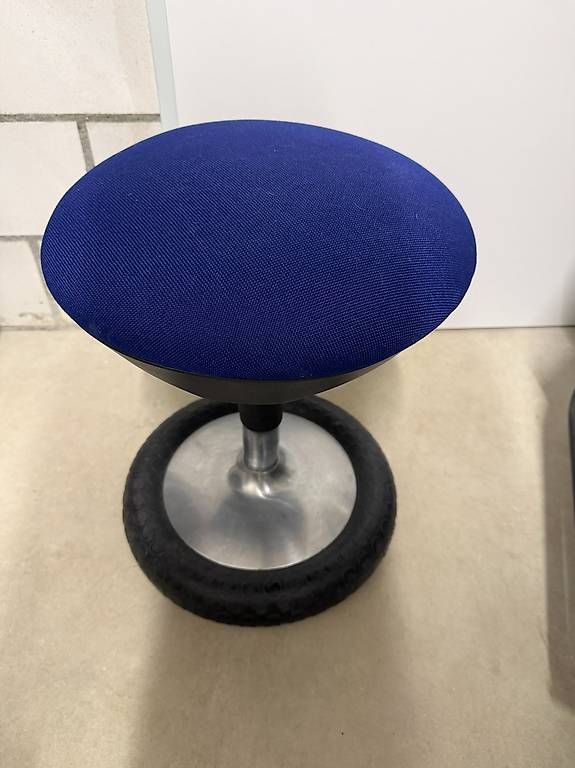 Tabourets: Hocker in blau – D'occasion à Walkringen par Chester007