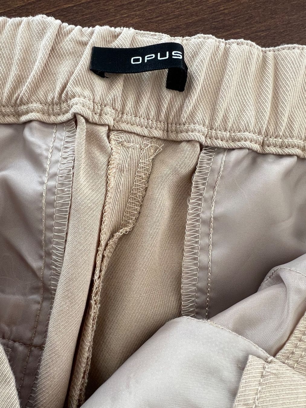 Opus Pantaloni: OPUS Hose Beige, Grösse 40 – Usato da Ebmatingen venduto da Mistelu 2