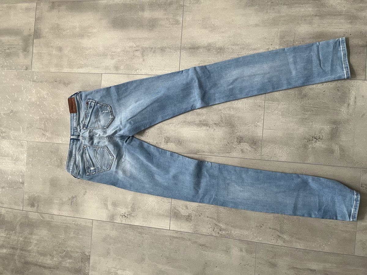 Tommy Hilfiger Jeans: Tommy Hilfiger Jeans – Usato da Othmarsingen venduto da saliwu 2