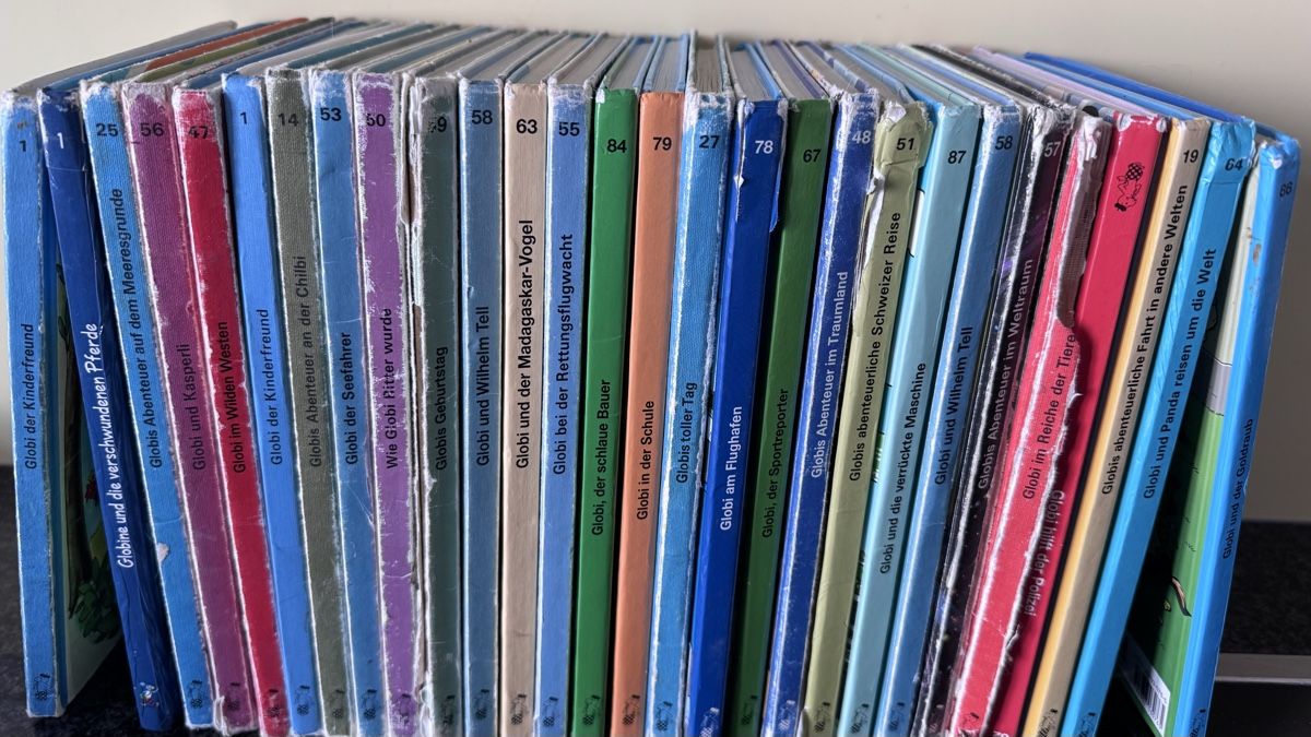 Livres: 29 Globi Bücher, inkl 1. Band – D'occasion à Hinwil par Screamli 1