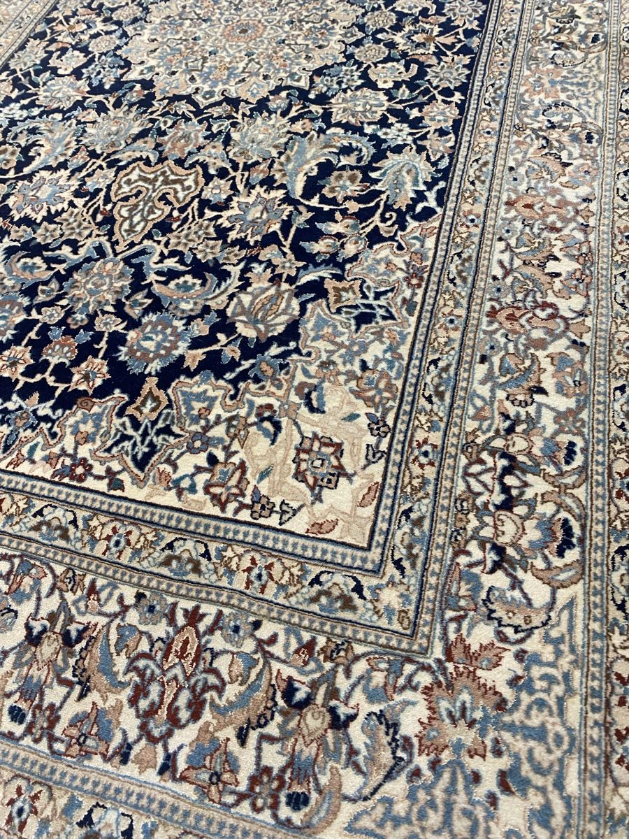 Tapis: Original Perser Teppich Nain mit Seide – D'occasion à Männedorf par Adamiat 4