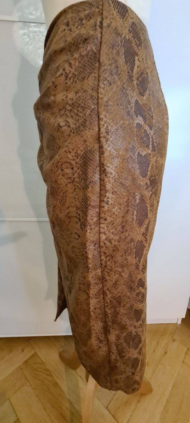 Zara Gonne: Jupe imitation peau de serpent taille XS – Nuovo (secondo la descrizione) da Genève venduto da Saleena 5