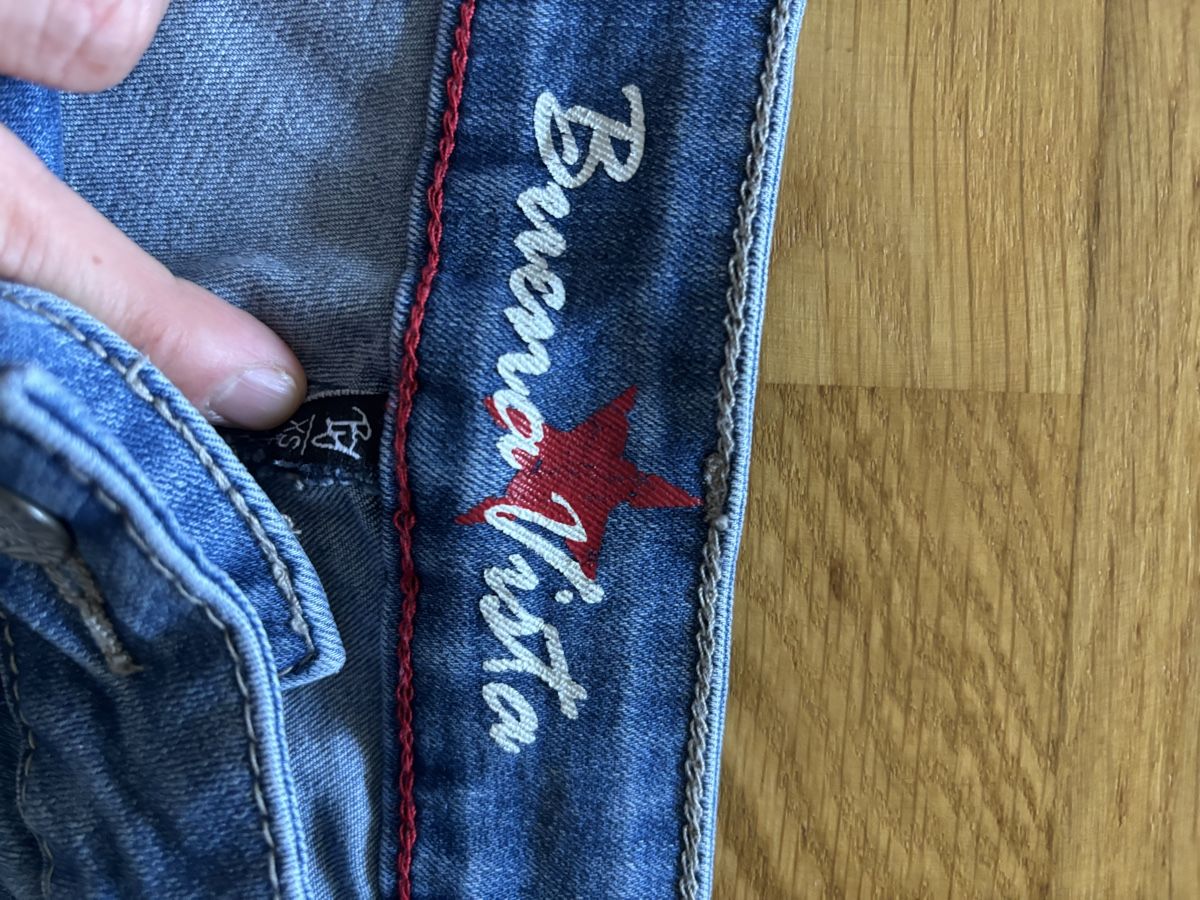 Buena Vista Jeans: Buena Vista Jeans – Nuovo (secondo la descrizione) da Kaltbrunn venduto da celiabernet 1