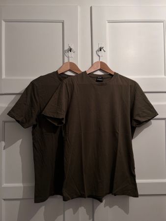 2 STRELLSON T-Shirts Olivegrün M