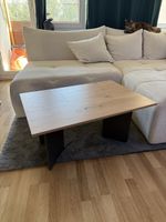 Moderner Salontisch in Holzoptik