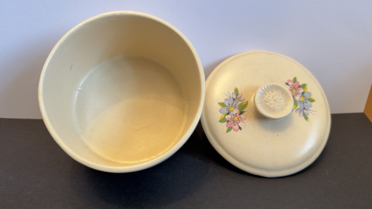 Pentole: Keramik Dose mit Deckel, Blumenmuster, Top Zustand – Usato da Widnau venduto da kustercarmen 4