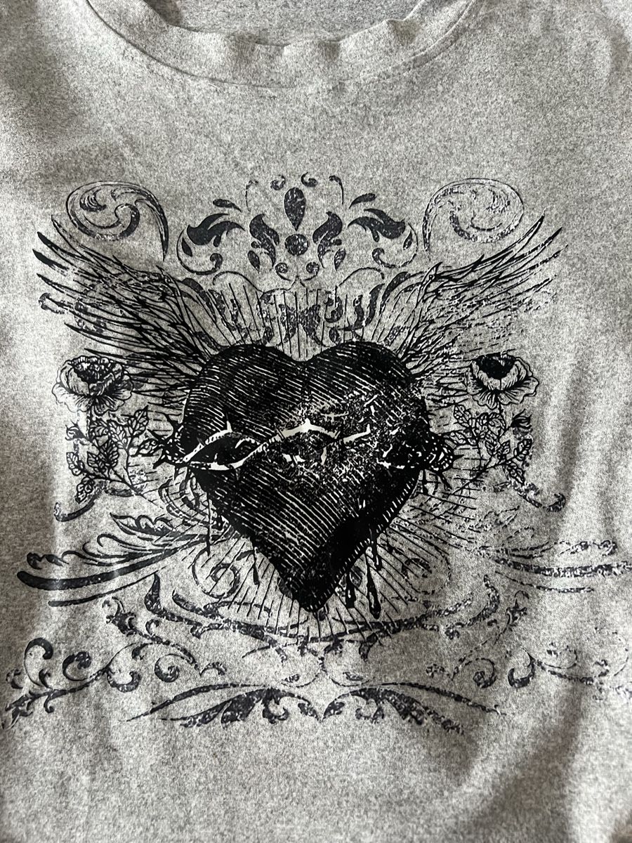 T-shirt: Graues Shirt – Usato da Birsfelden venduto da kik_qtt8 1