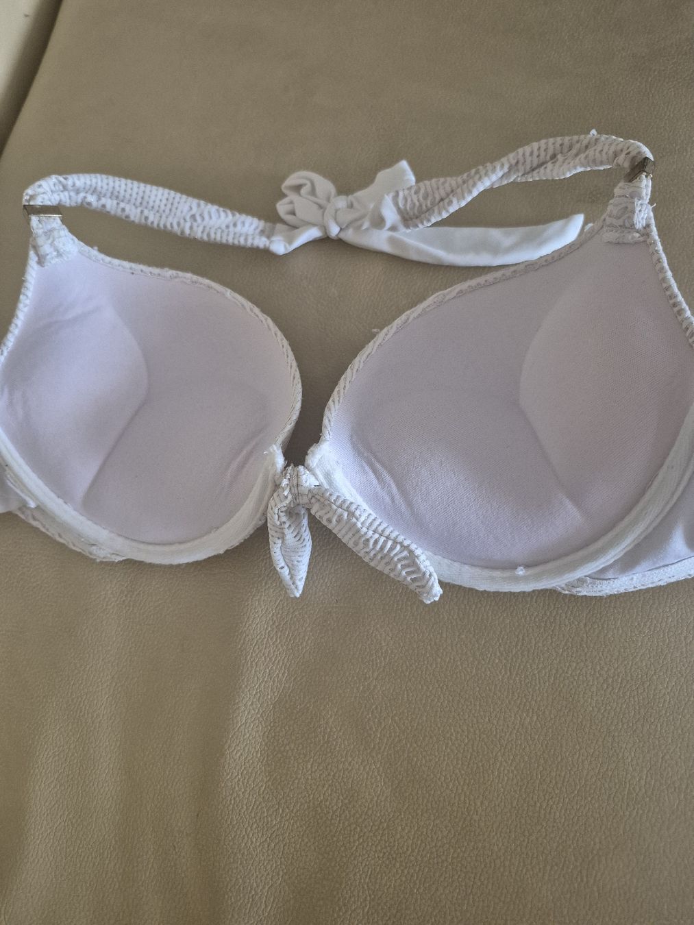 Badekleider & Bikinis: Bade BH – Gebraucht aus Pfaffnau von gologoldun1953 1