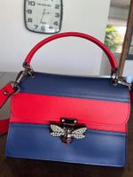 Sac à main cuir bleu marine et rouge avec abeille perles 🐝