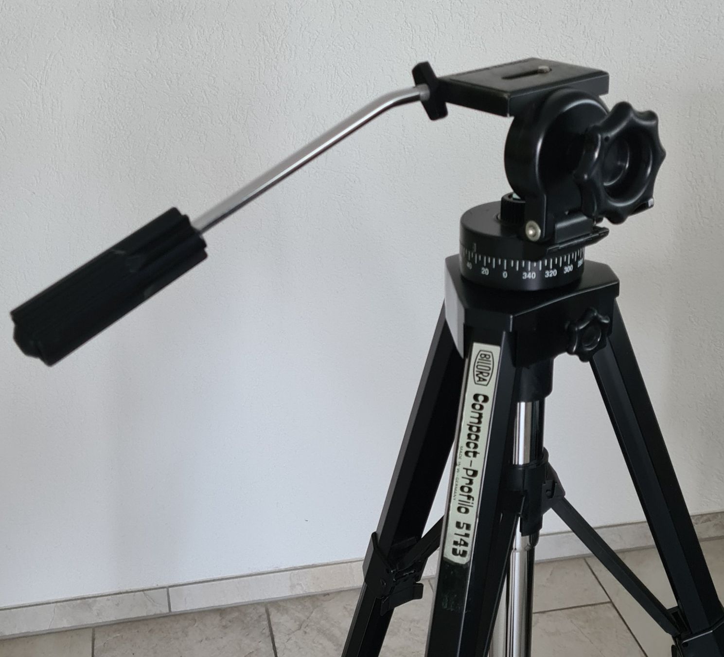 Stative & Stativköpfe: Stativ Bilora Compact-Profilo 5143 – Gebraucht aus Wangen b. Olten von Lady59 1