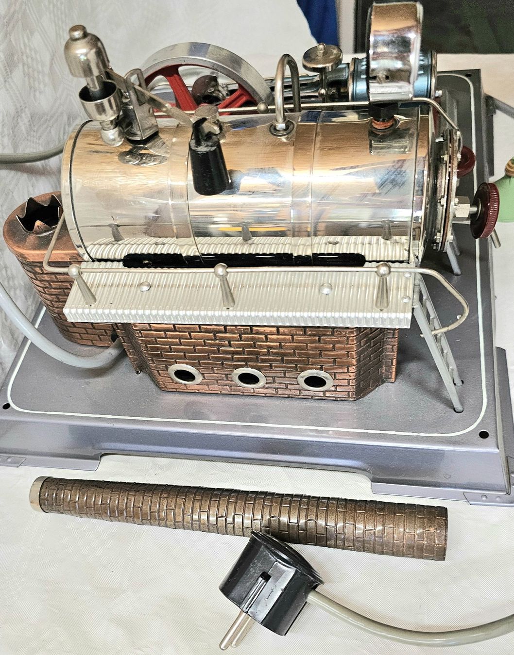 Wilesco Kits de montage: Dampfmaschine Wilesco D20 el. D202 – D'occasion à Hefenhofen par Osstschweiz 1