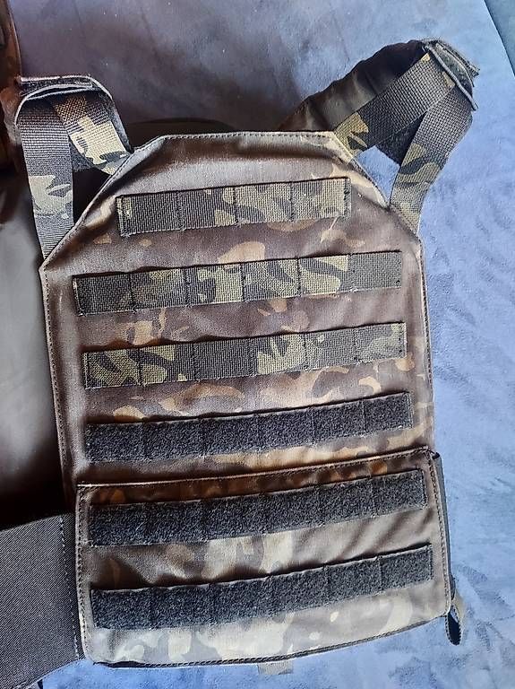 Uniformi: AMP Slick Plate Carrier /Plattenträger – Usato da Eyholz venduto da sgt_banjo 3