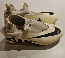 Nike Fussballschuhe Gr.36.5
