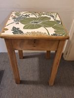 altes Holz - Taburett /Hocker mit Stauraum