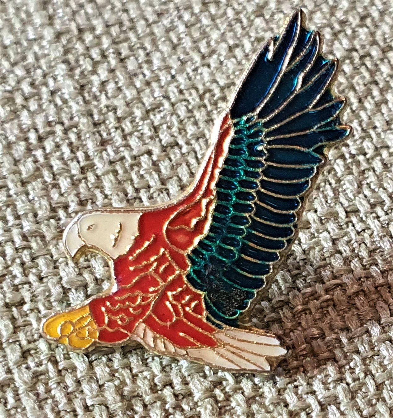 Placchette & Badge: G686 - Pin Adler – Usato da Reinach BL venduto da Boston-Verkauf