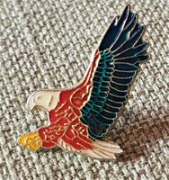 G686 - Pin Adler