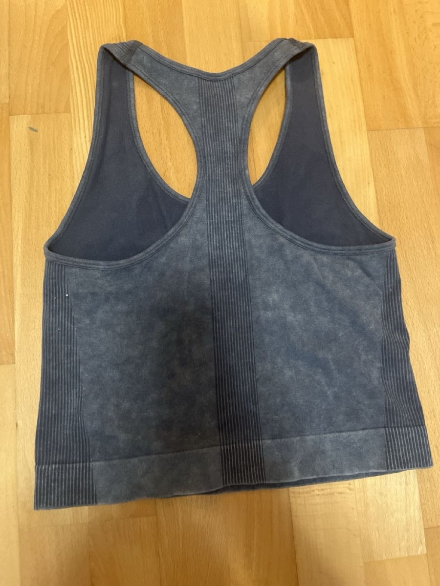 Top: Sporttop – Usato da Bülach venduto da SharonP01 1
