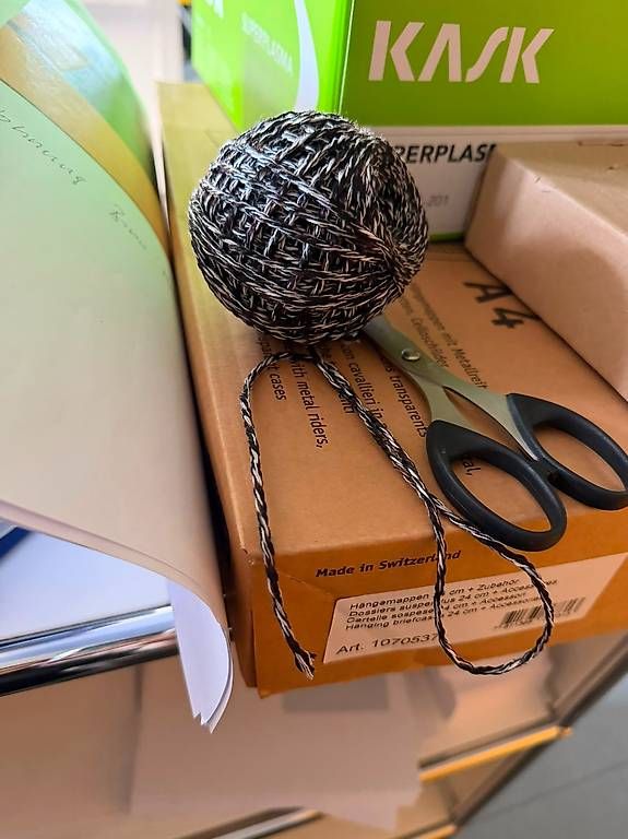 Ordner: Diverses Büromaterial zu verschenken – Gebraucht aus Sursee von man_t6lz 3