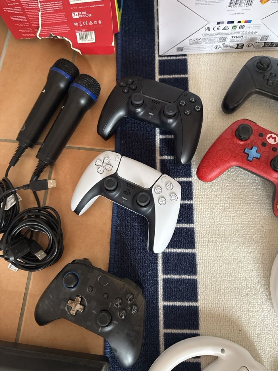 Sony Consoles: Gaming Zubehör Konsole Controller Lenkrad Headset div – D'occasion à Volken par Tanjawolf 4