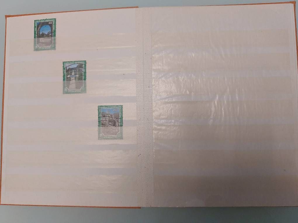 Tutti i francobolli: 1 petit album de timbres Poste Vaticane – Usato da Martigny venduto da paquito60 1