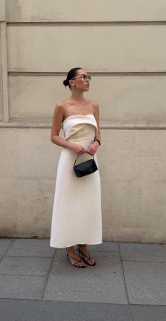 Neues Kleid aus Wolle und Seide
