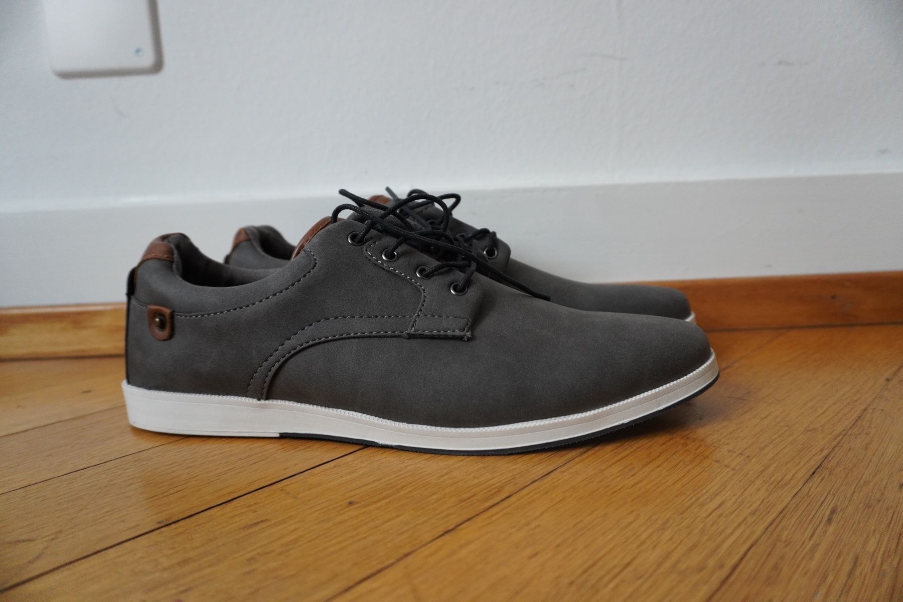Scarpe da uomo: Pier One eleganter Turnschuh Gr.44 – Nuovo e nell'imballaggio originale da Basel venduto da LKa_8gw5
