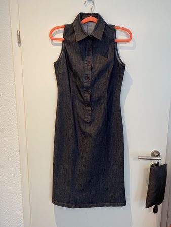 Ärmelloses Jeanskleid Gr. 36, Dunkelblau