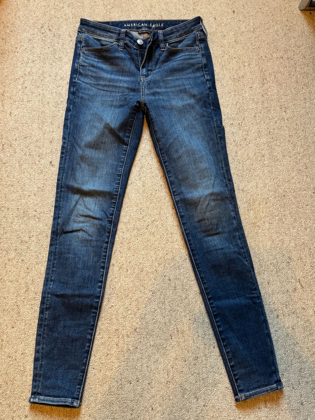 American Eagle Jeans: American Eagle Jeans, Top Zustand, US Grösse 4 long – Gebraucht aus Bern von Moonsleeper