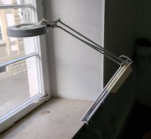 AFMA Arbeitslampe mit Lupe vollfunktionsfähig Design Italy