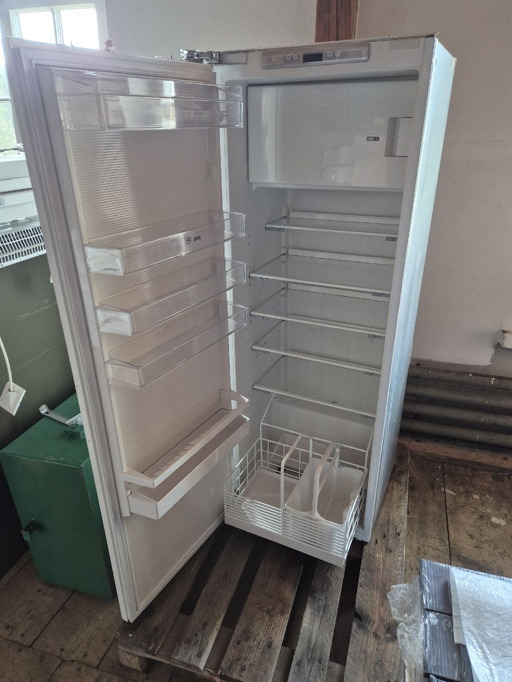 V-Zug Frigoriferi: Kühlschrank V-Zug Delux – Usato da Oberägeri venduto da Kenwood4 1