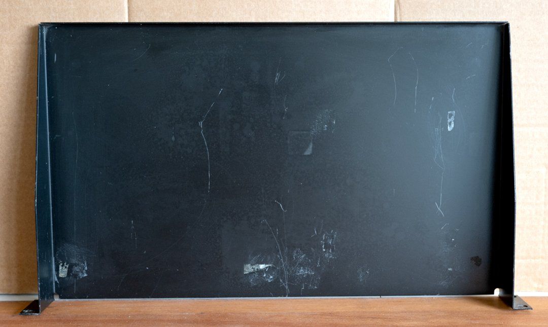 Strumenti musicali: Music effects rack shelf, metal. – Usato da Zürich venduto da AuctionAlan