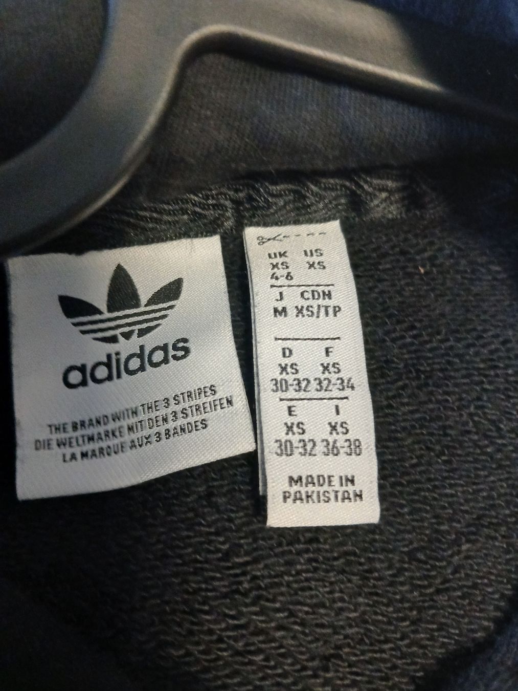 Adidas Pulls & Sweat-shirts: !!! Adidas Kapuzenpullover Gr. XS !!! – D'occasion à Reinach BL par Ibizo69 2