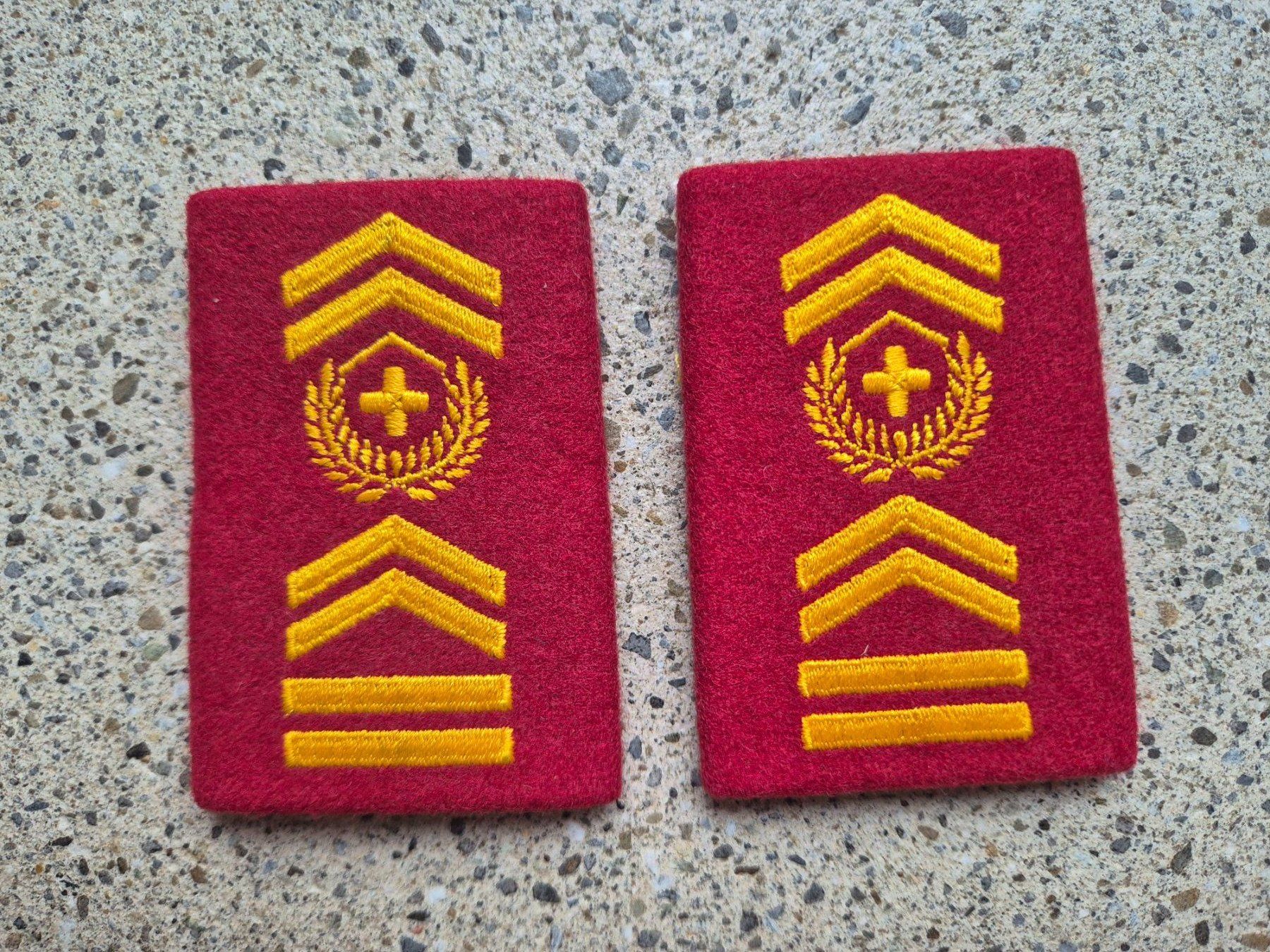 Schweizer Armee Placchette & Badge: Gradabzeichen Patten Set Chefadjutant Rettungstruppen – Nuovo e nell'imballaggio originale da Riedholz venduto da fr_sIruP
