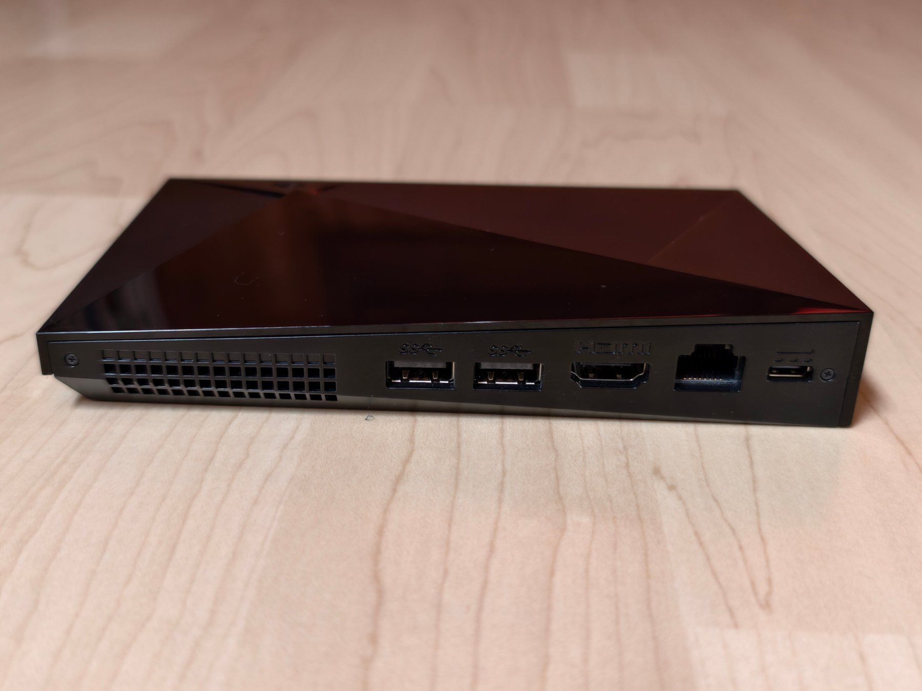 Nvidia Sistemi audio & multimediali: Nvidia Shield TV Pro 4K HDR – Usato da Ringgenberg BE venduto da Tantal15125 1