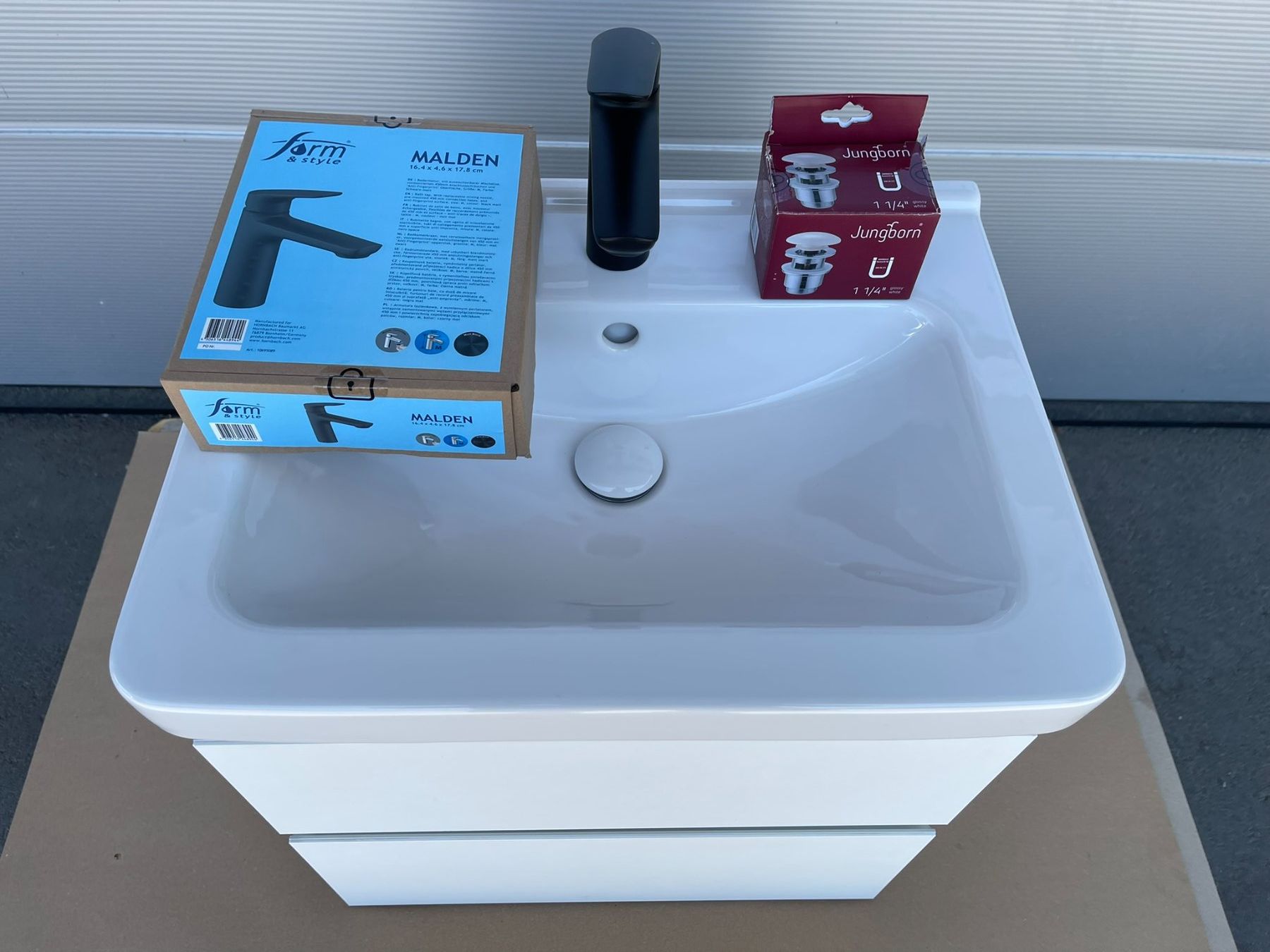 Lavabi & lavandini: Waschtisch / Lavabo mit Unterbau – Nuovo (secondo la descrizione) da Münchwilen TG venduto da IntoMotion_GmbH 7