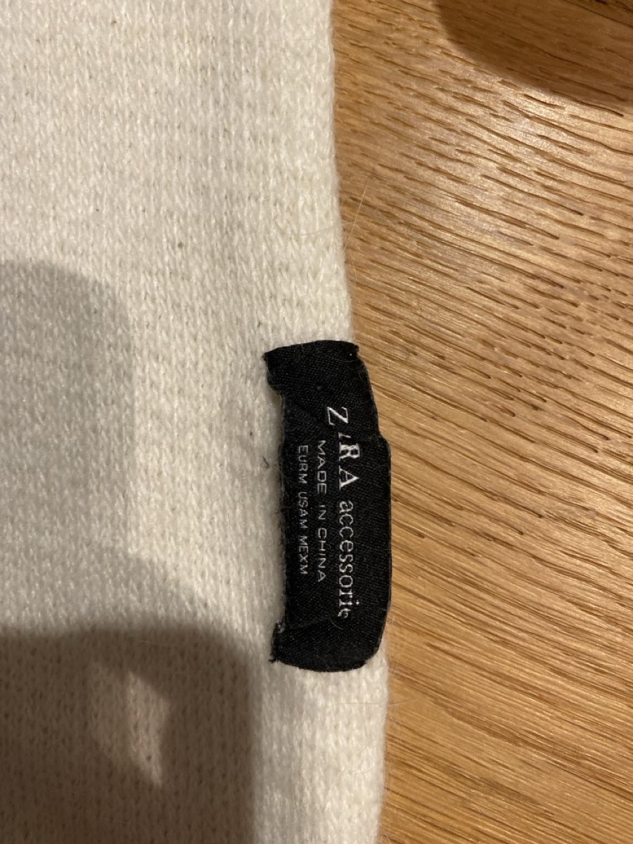 Zara Foulards & écharpes: weisser Schal – Neuf (Voir description) à Wetzikon ZH par purple_44 3