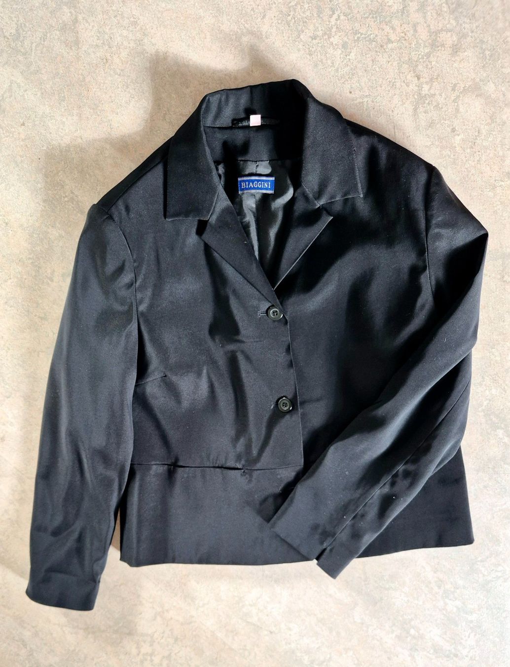 Giacche: JACKE 40 L BLAZER BIAGGINI , TOP MIT PULLOVER HOSE JEANS – Usato da Elsau venduto da the-colorful-side 3