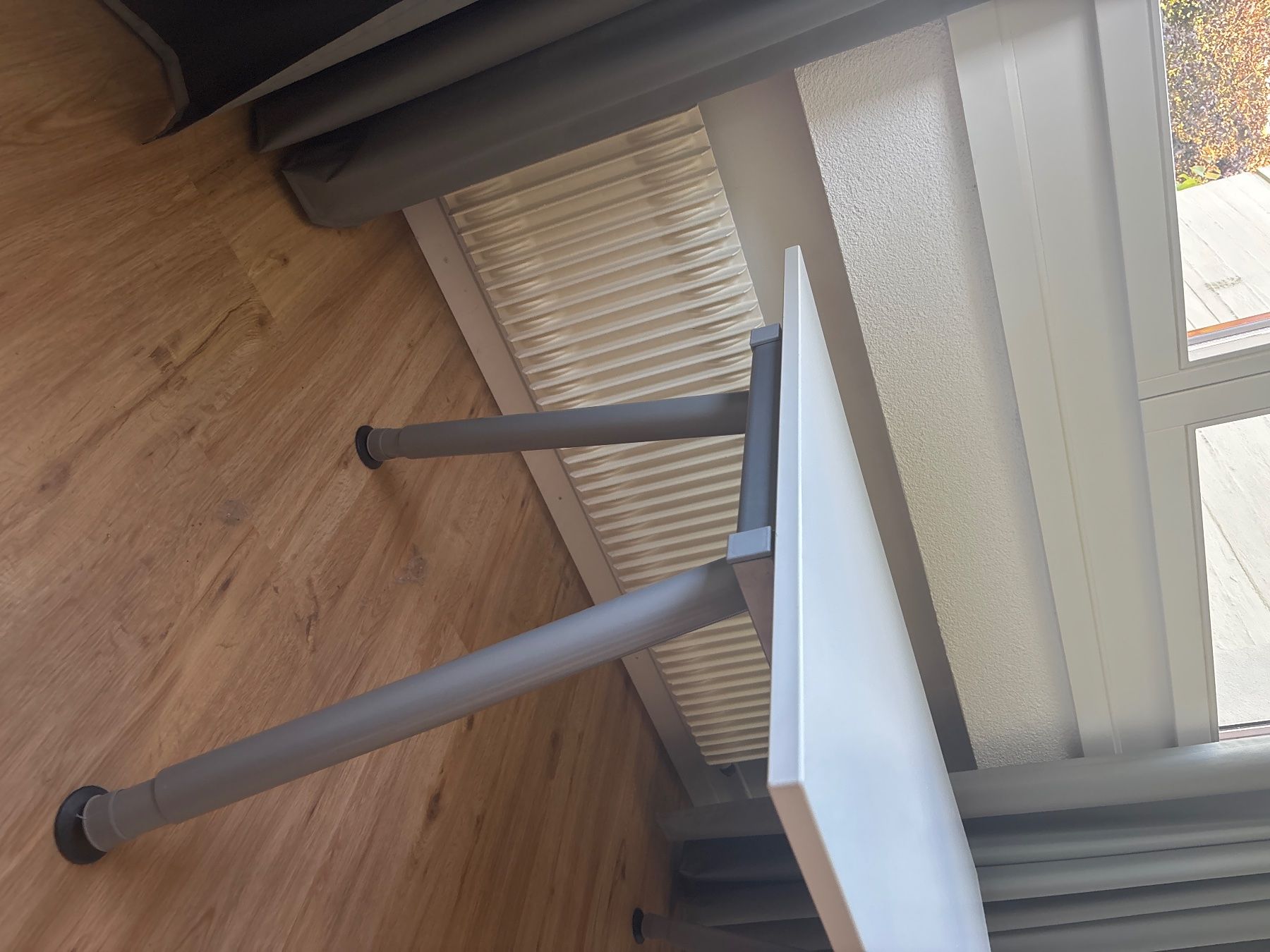 Bureaux: Schreibtisch zu verschenken – D'occasion à Lachen SZ par reb_j85z 2