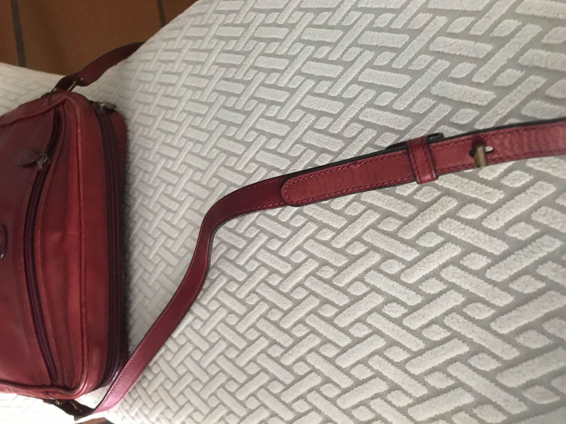 Aigner Borse da donna: Aigner Crossbody – Usato da Wettingen venduto da Andres54 1