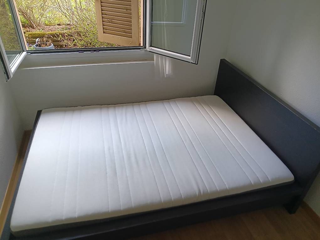 Betten: Bett 140x200 cm mit Lattenrost und Ikea Morgedal Matratze  – Gebraucht aus Zürich von nik_95hw