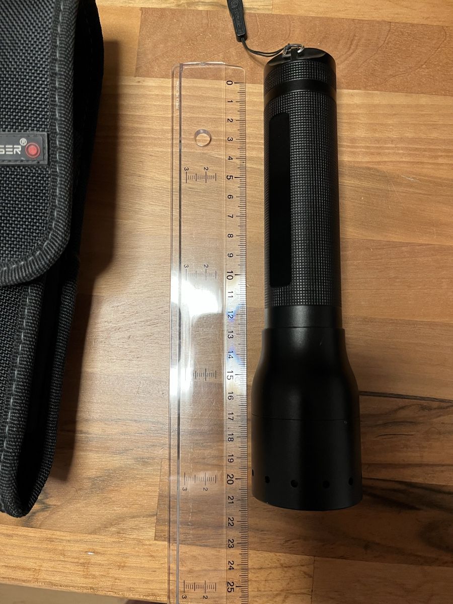 Ledlenser Lampade: Lampe de poche Led Lanser P14 – Usato da Yverdon-les-Bains venduto da Fdurussel 4