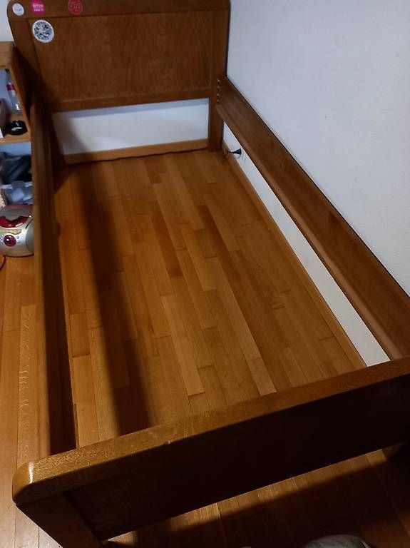 Letti: Lit en bois massif 100x200 cm – Usato da Granges VS venduto da bon_wws6