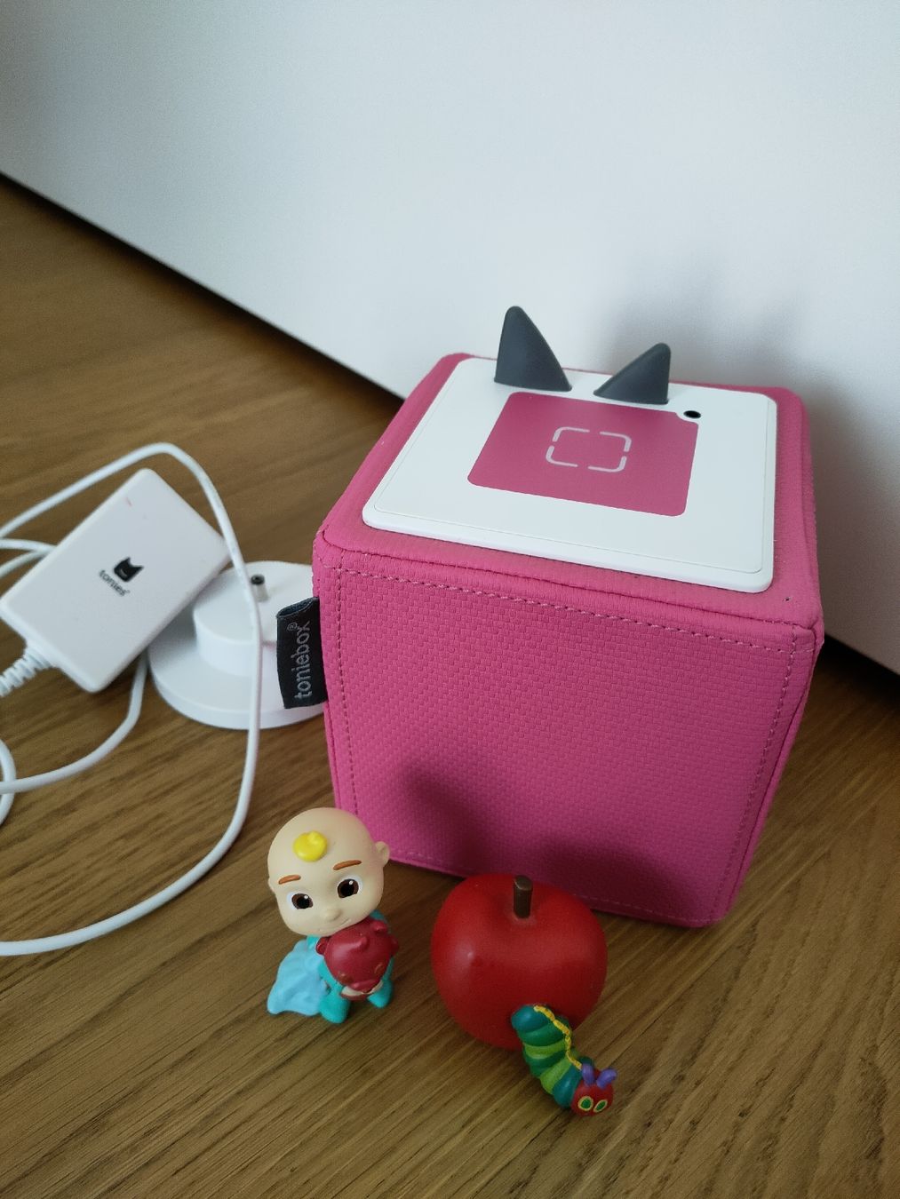 Tonies Giocattoli: Pinke Tonie Box mit Ladekabel – Usato da Steinhausen venduto da Rainbow19 2