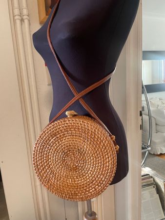 Sac bandoulière rond en rotin super cute! (new)