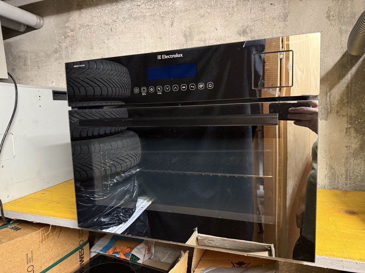 Electrolux Forni: Backofen Elektroluks stimer – Usato da Adliswil venduto da F.B.E