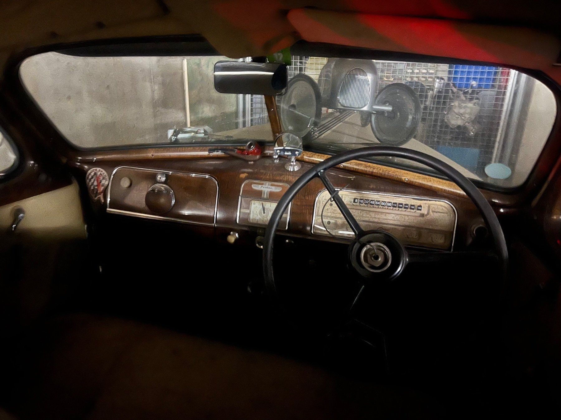Pontiac Automobili: Pontiac De Lux 8 1937 – Usato da Zürich venduto da Bubballi 4