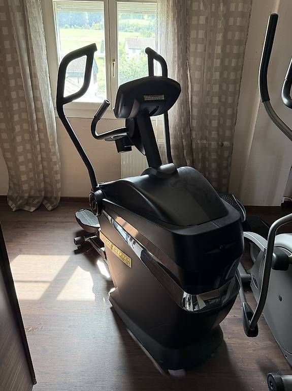 Hometrainer: Crosstrainer Octane  – Gebraucht aus Staad SG von met_k62l
