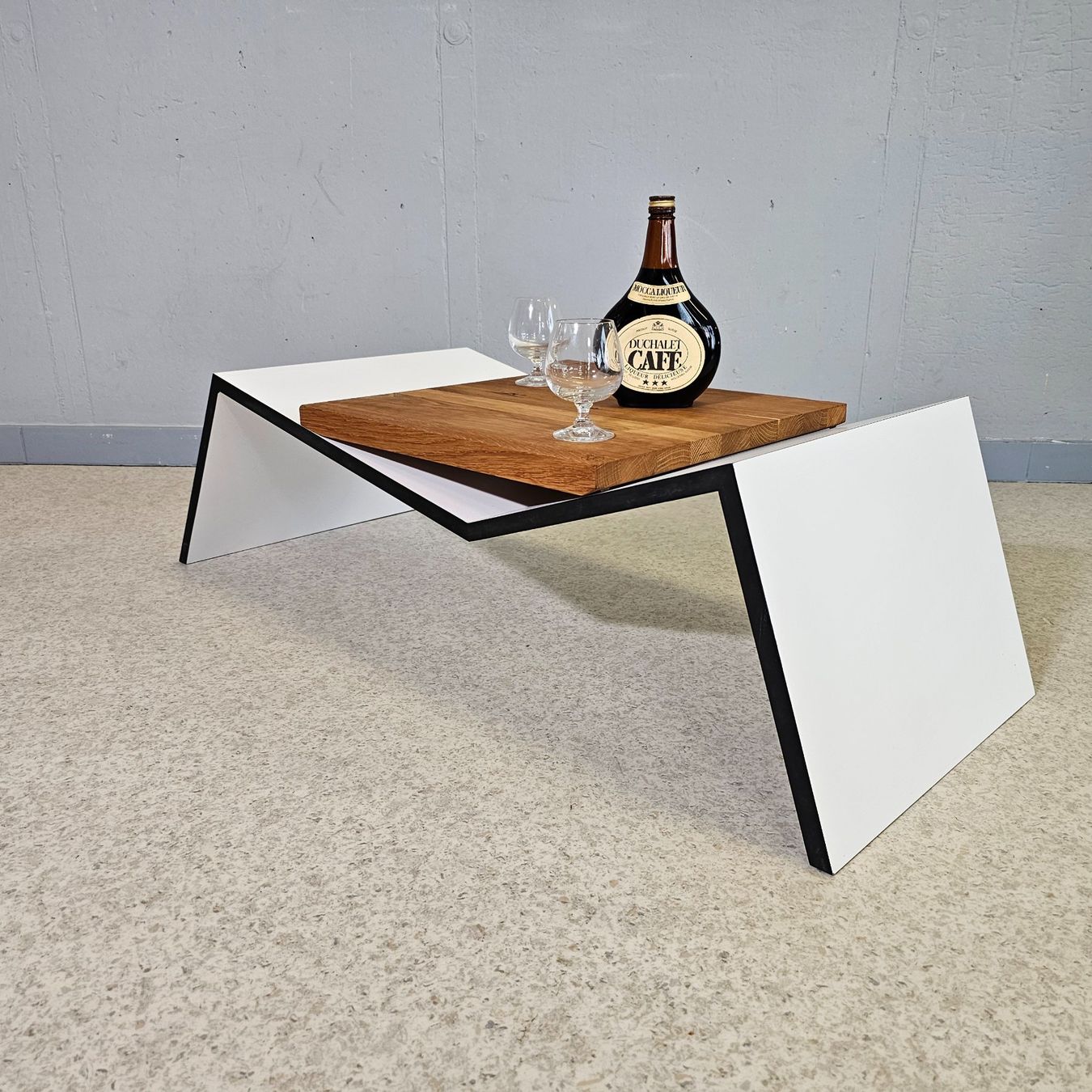 Tavoli: NK Design Couchtisch Coffee-Table Holzfalttechnik Tisch – Usato da Nottwil venduto da Wondewa-Shop 1