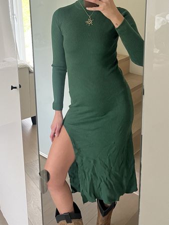 Grünes Strickkleid Stradivarius Gr. XS Herbstkleid